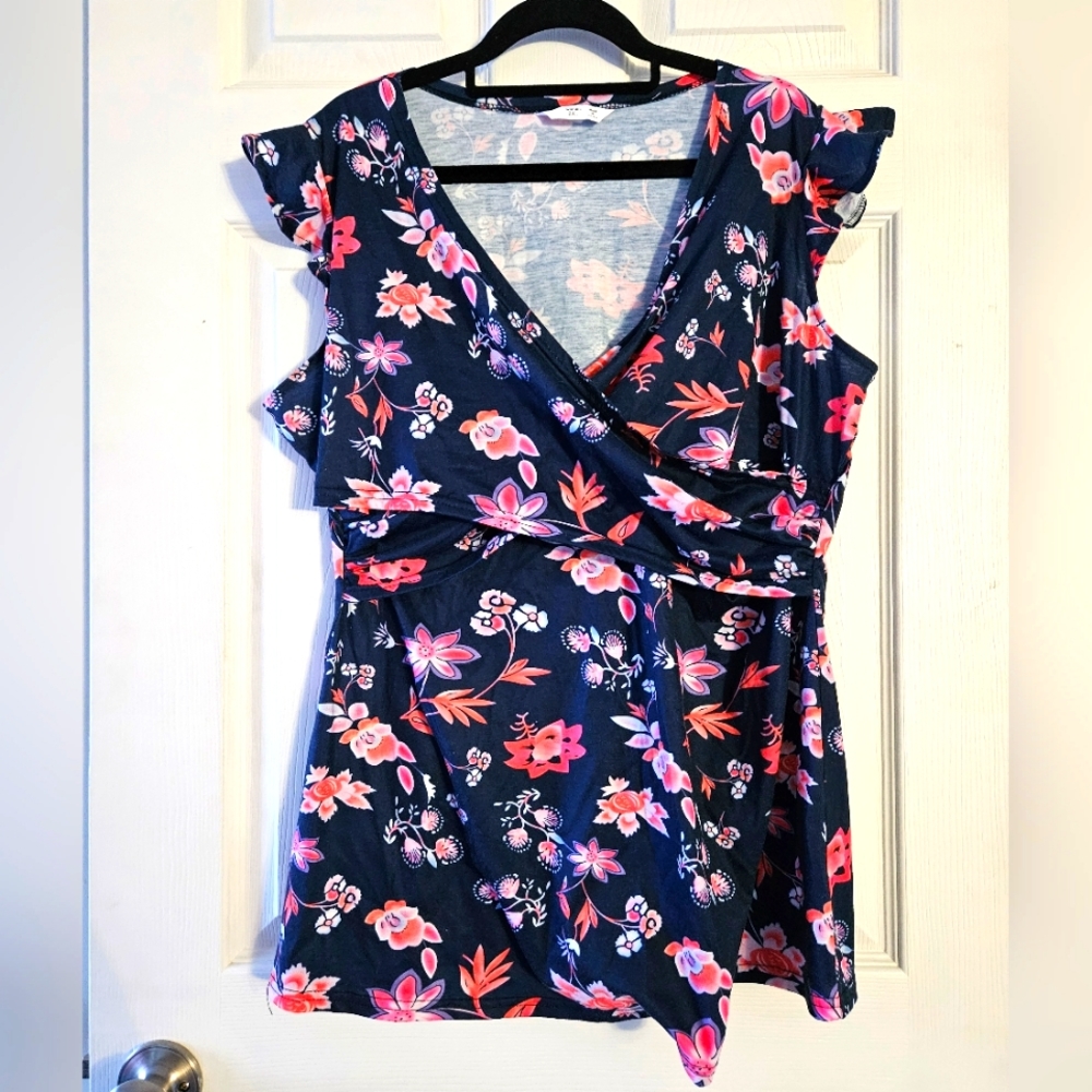 PatPat Maternity/Nursing top